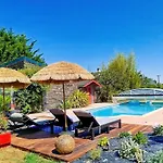 Layon With Shared Pool *