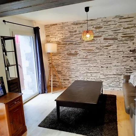 Layon With Shared Pool *