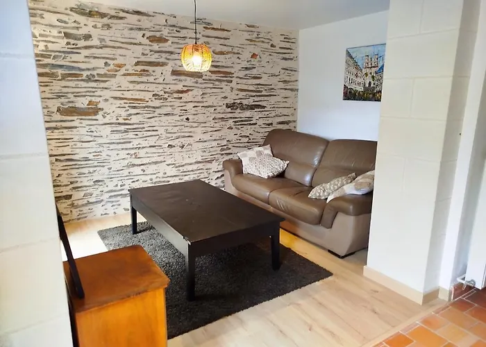 Layon With Shared Pool *