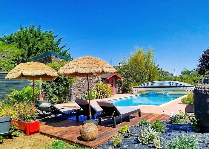 Layon With Shared Pool *